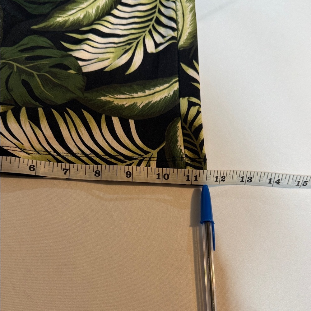 📌 Tropical Print Jumpsuit – EMALINE Petite. - Picture 13 of 16